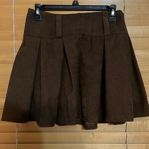 American Eagle // pleated brown skirt